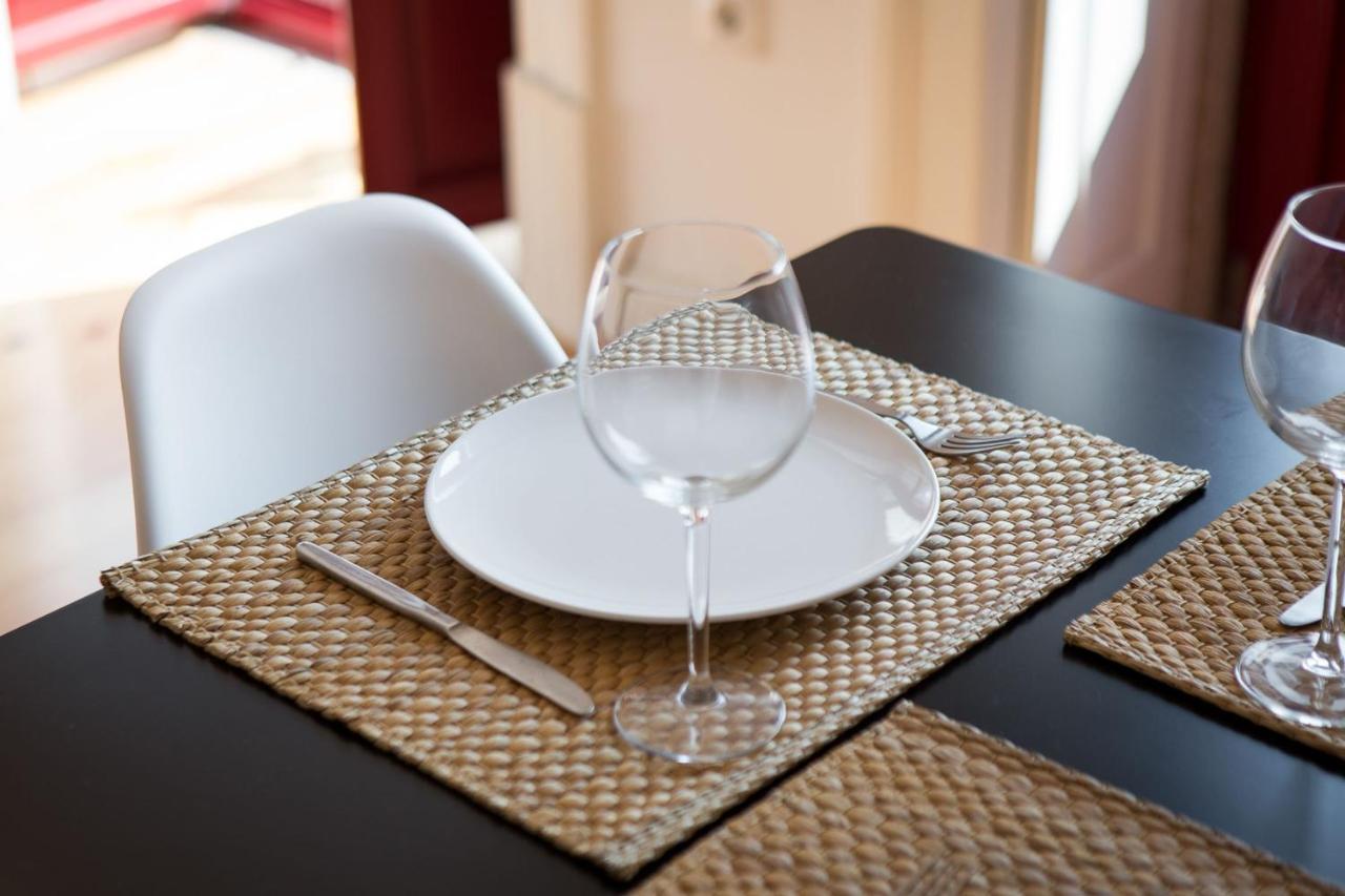 Lovelystay - Martires Boutique Flat Porto Bagian luar foto